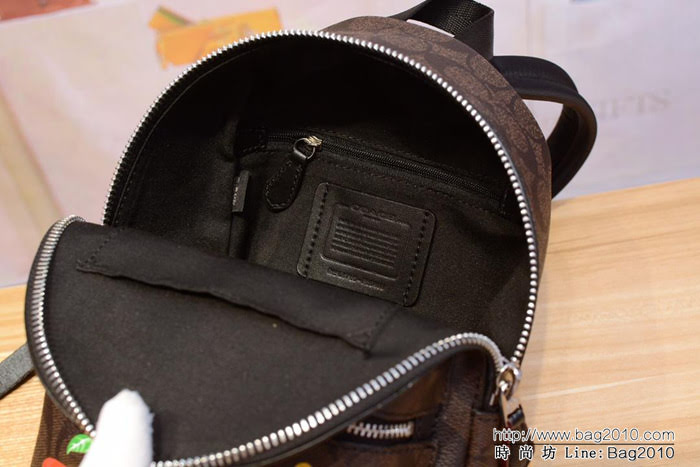 COACH蔻馳 新款C家 F25909 櫻桃印花徽章 迷你雙肩背包 女士書包 小巧可愛款  Chz1136